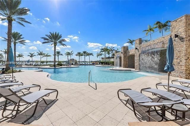 19861 Whispering Creek Rd , Unit 225, Loxahatchee, FL 33470 Photo