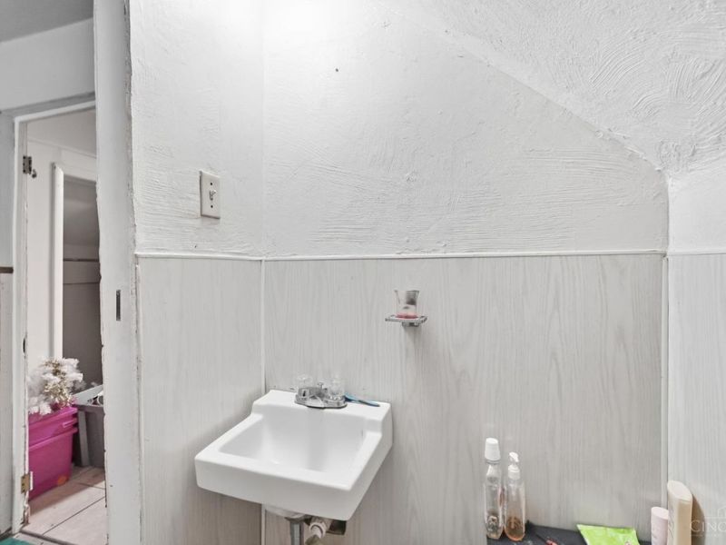 4370 Saint Lawrence Avenue, Cincinnati, OH 45205 Photo 37