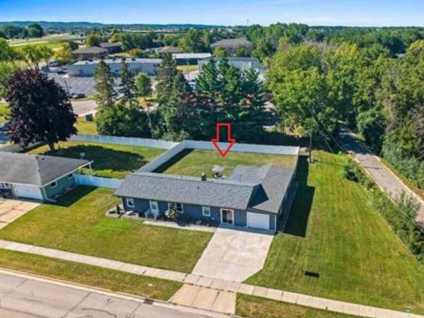 621 COOK STREET, De Pere, WI 54115