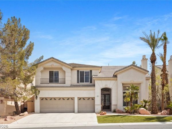 32 Cascade Lake Street , Las Vegas, NV 89148