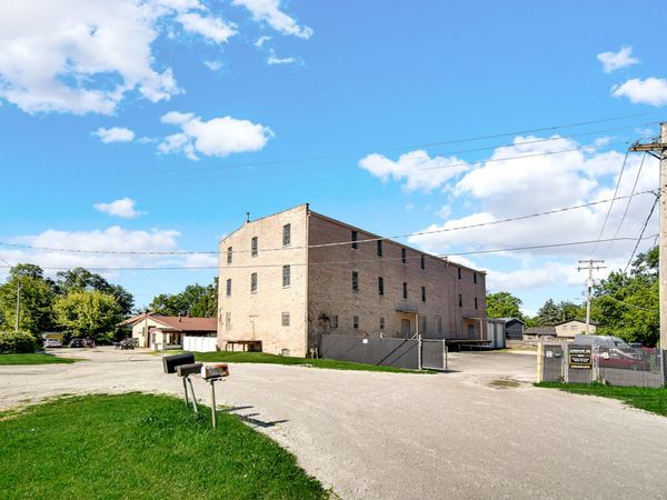 15300 Greenwood Road , South Holland, IL 60473