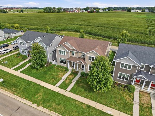 1042 O'Keeffe Avenue, Sun Prairie, WI 53590