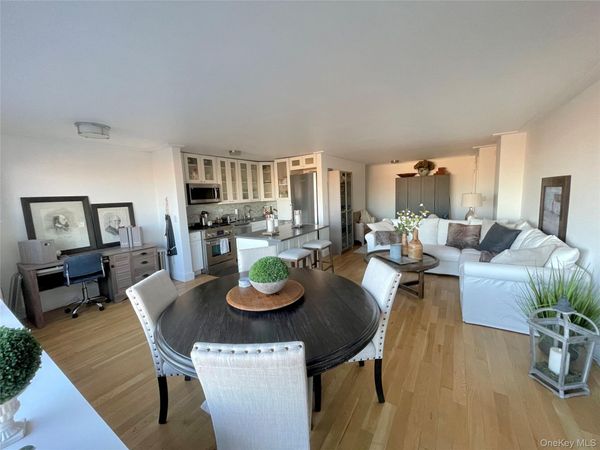 372 Central Park West , Unit 20K, New York (Manhattan), NY 10025