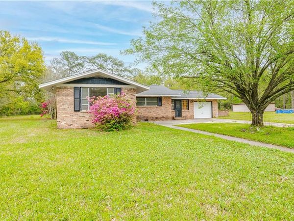 2111 Johns Lane, Mobile, AL 36605