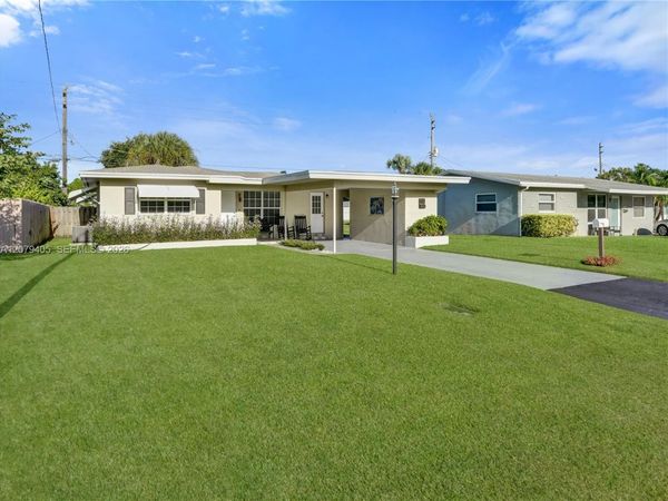 4681 NE 2nd Ave , Oakland Park, FL 33334