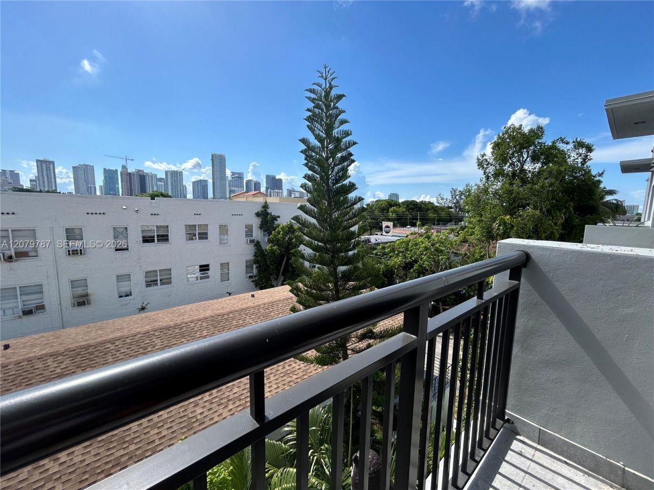 836 SW 2nd St, Unit 404, Miami, FL 33130 Photo