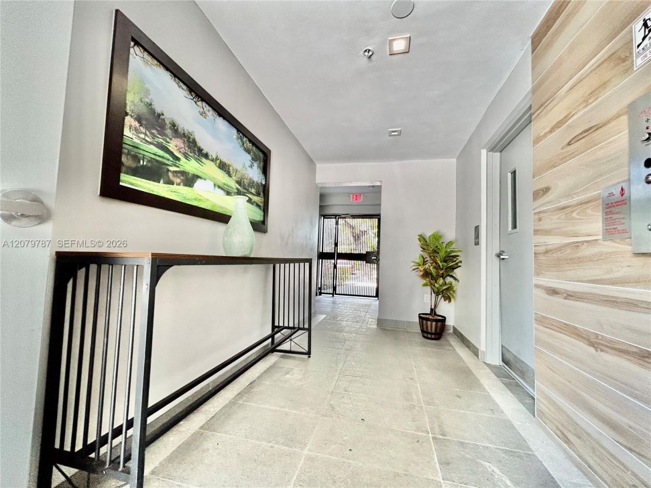 836 SW 2nd St, Unit 404, Miami, FL 33130 Photo