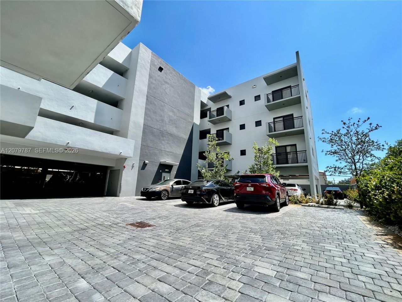 836 SW 2nd St, Unit 404, Miami, FL 33130 Photo