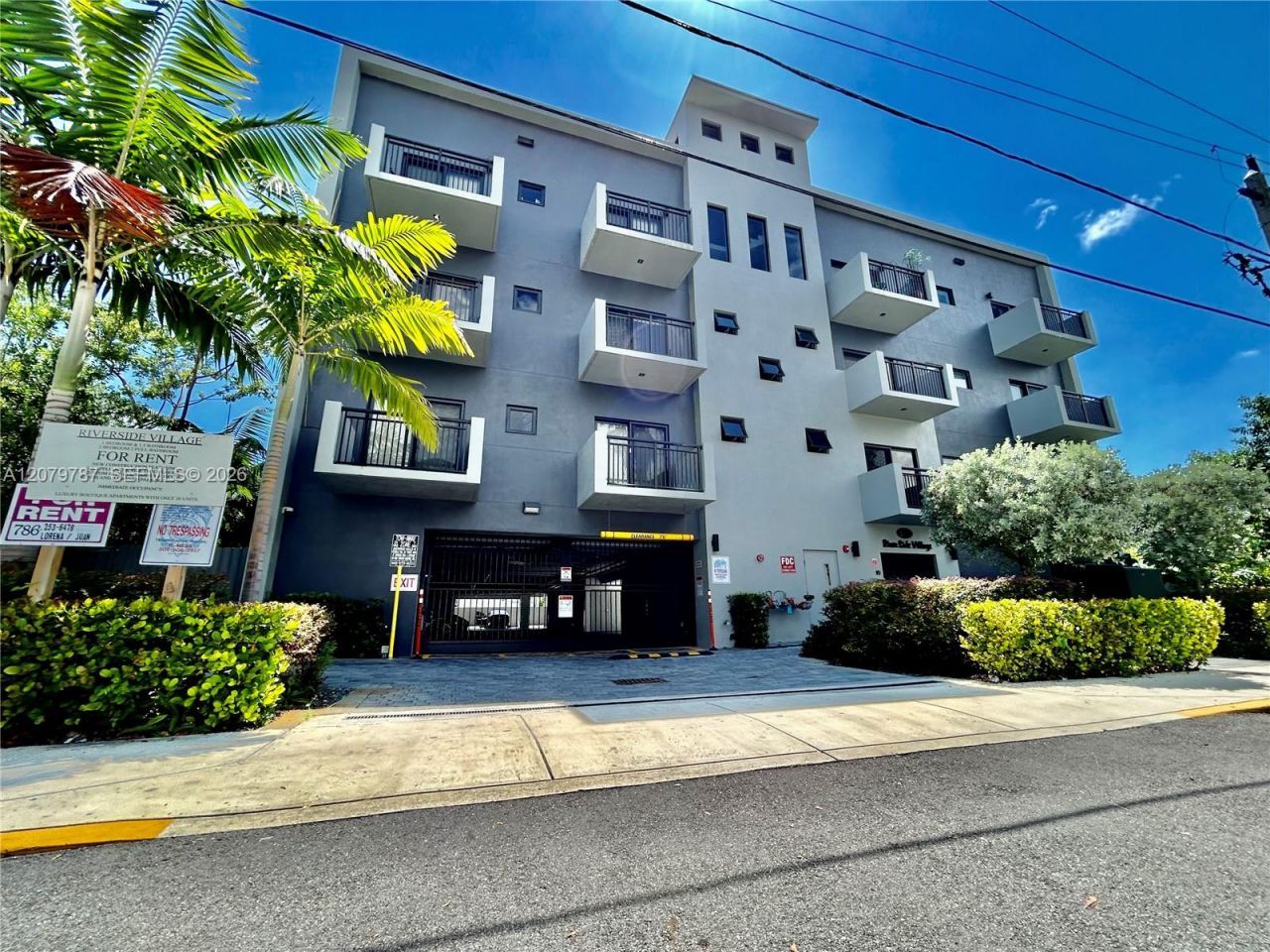 836 SW 2nd St, Unit 404, Miami, FL 33130 Photo
