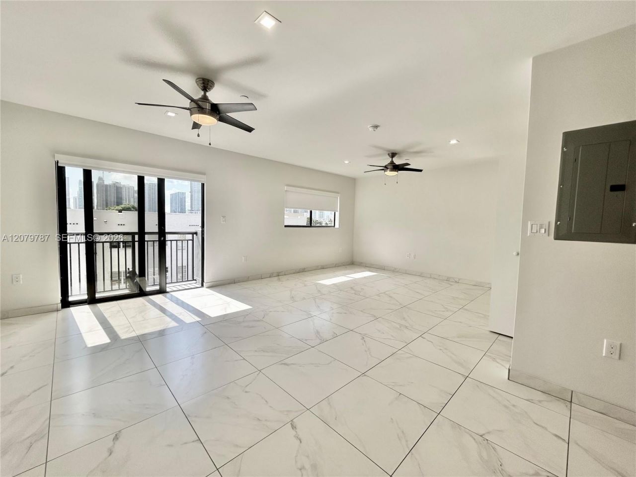 836 SW 2nd St, Unit 404, Miami, FL 33130 Photo