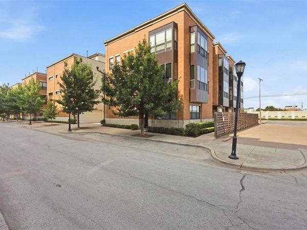 1114 S Adams Street, Fort Worth, TX 76104
