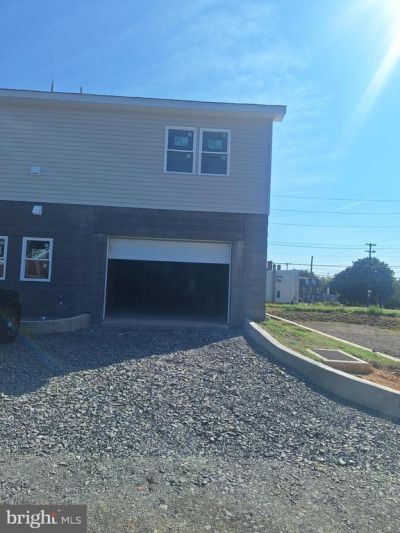 1037 W HIGH, STOWE, PA 19464