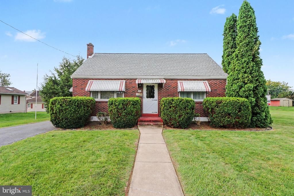 512 E MAPLE STREET, CLEONA, PA 17042