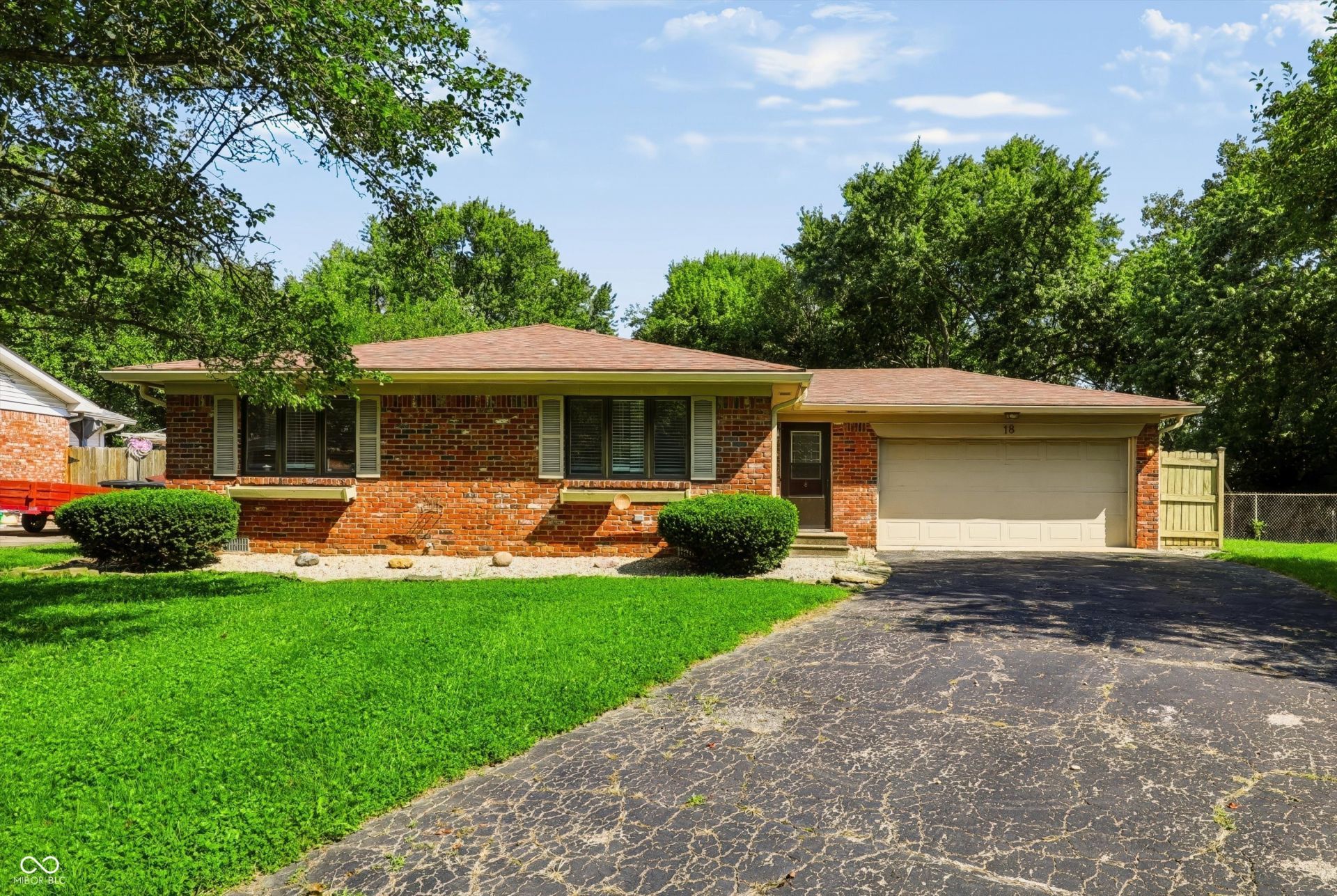 18 Roderick Court, Beech Grove, IN 46107 Main Photo