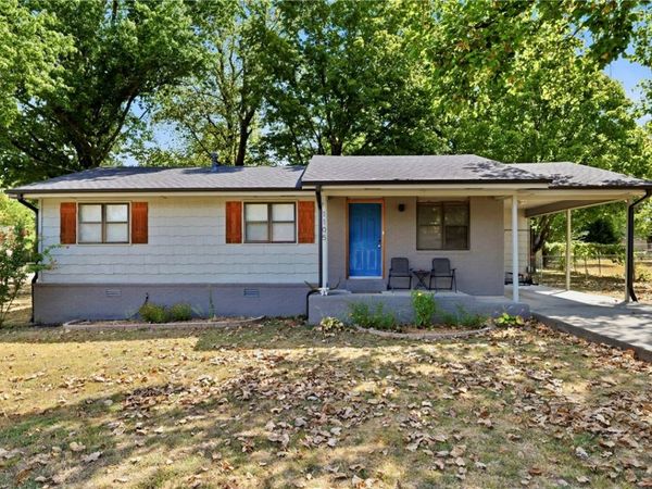 1105 Royal Drive , Bentonville, AR 72712