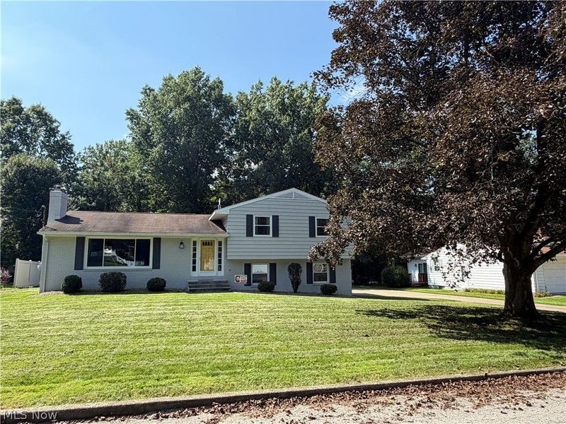 327 Kingwood, Columbiana, OH 44408 Photo 2