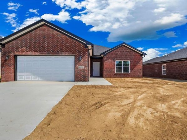 2339 Trenton Lane , Bowling Green, KY 42103