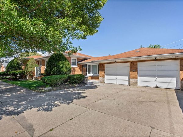 997 Wentworth Avenue, Calumet City, IL 60409