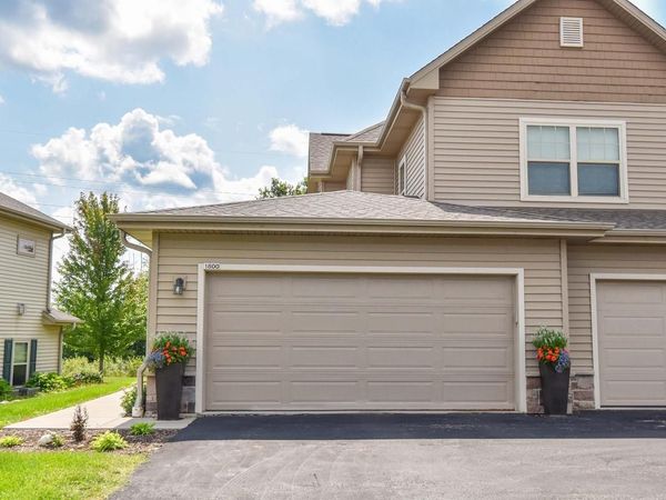 1800 New Port Vista DRIVE, Grafton, WI 53024
