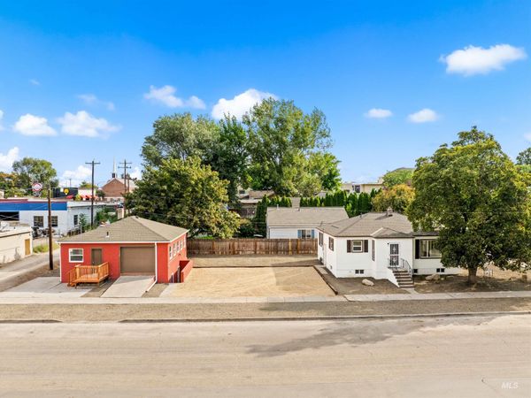 403 N 12 Street, Nampa, ID 83651