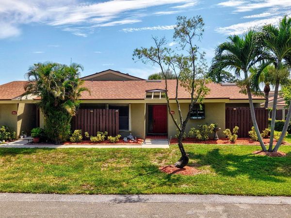 204 Meadows Drive, Boynton Beach, FL 33436
