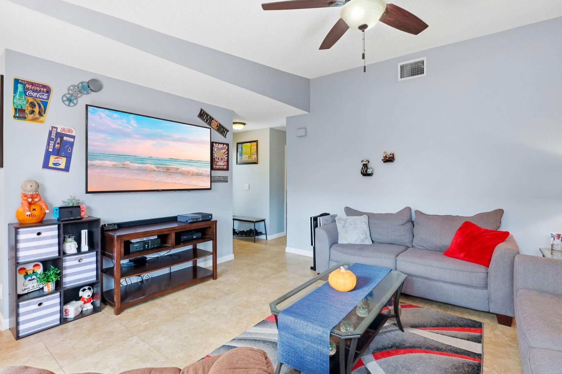 204 Meadows Drive, Boynton Beach, FL 33436 Photo