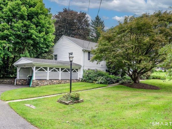 4 Taunton Lake, Newtown, CT 06470