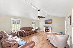 1050 Millies Way Drive photo 4