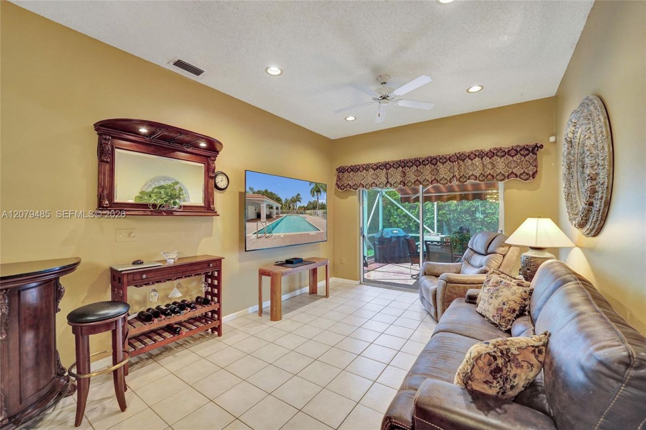 774 SW 120th Ave , Pembroke Pines, FL 33025 Photo