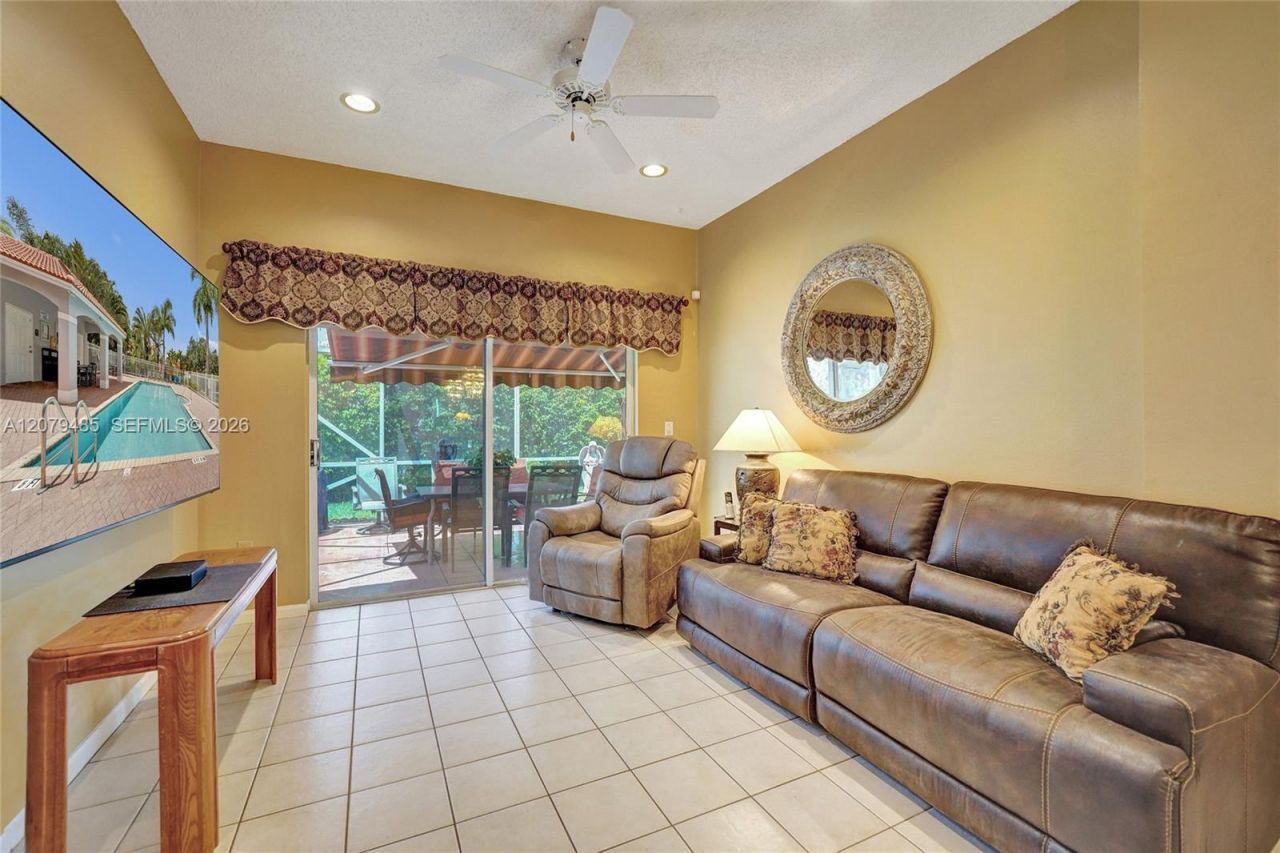 774 SW 120th Ave , Pembroke Pines, FL 33025 Photo