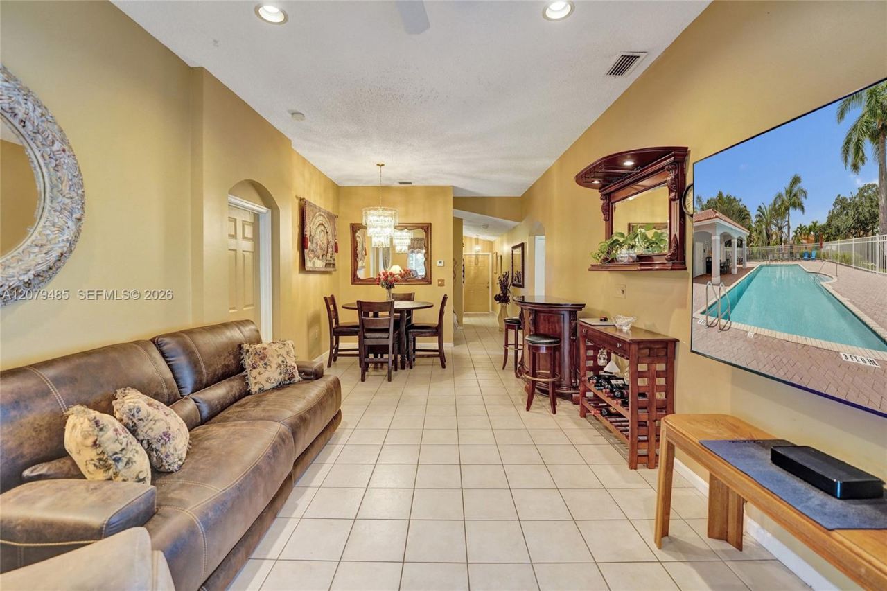774 SW 120th Ave , Pembroke Pines, FL 33025 Photo