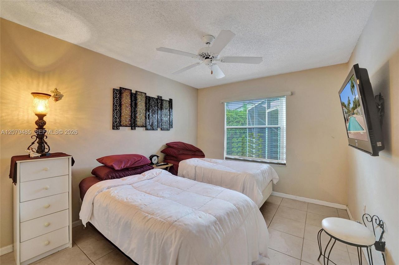 774 SW 120th Ave , Pembroke Pines, FL 33025 Photo