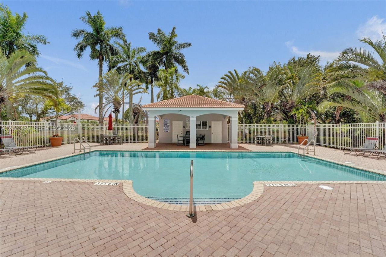 774 SW 120th Ave , Pembroke Pines, FL 33025 Photo