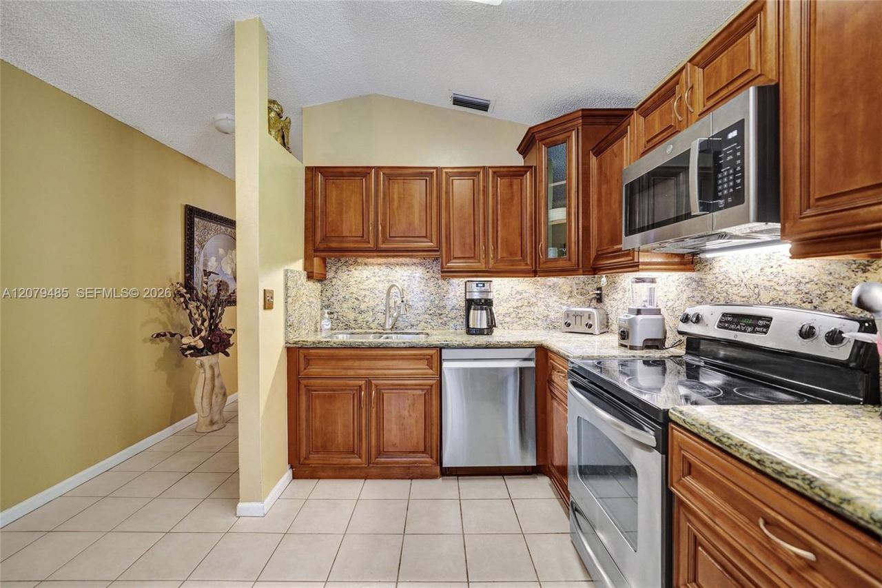 774 SW 120th Ave , Pembroke Pines, FL 33025 Photo