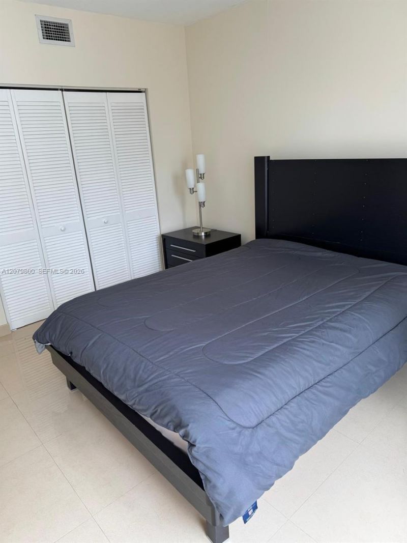 325 S Biscayne Blvd, Unit 2914, Miami, FL 33131 Photo