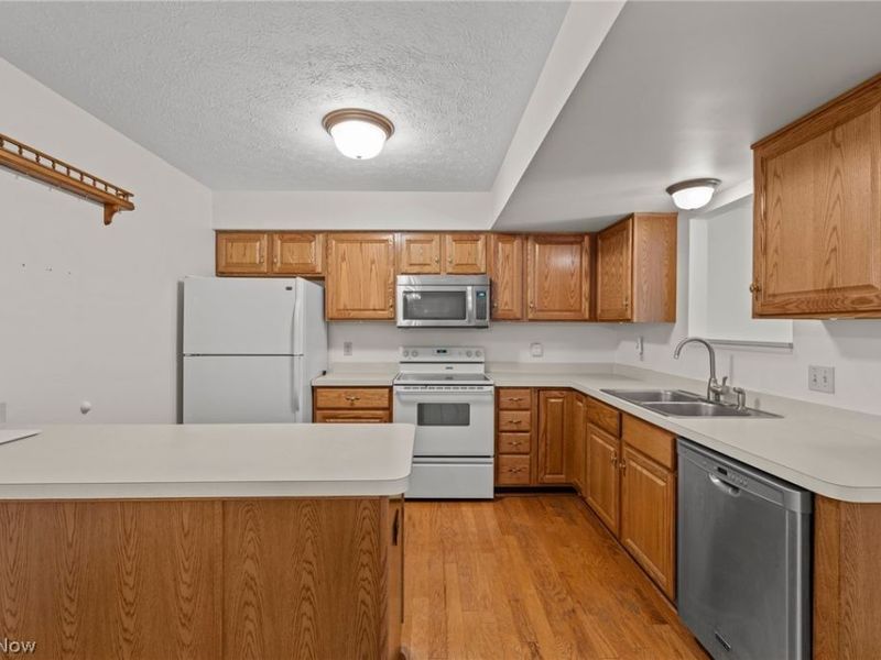 1980 Sandy Hook, Unit 32, Stow, OH 44224 Photo 12
