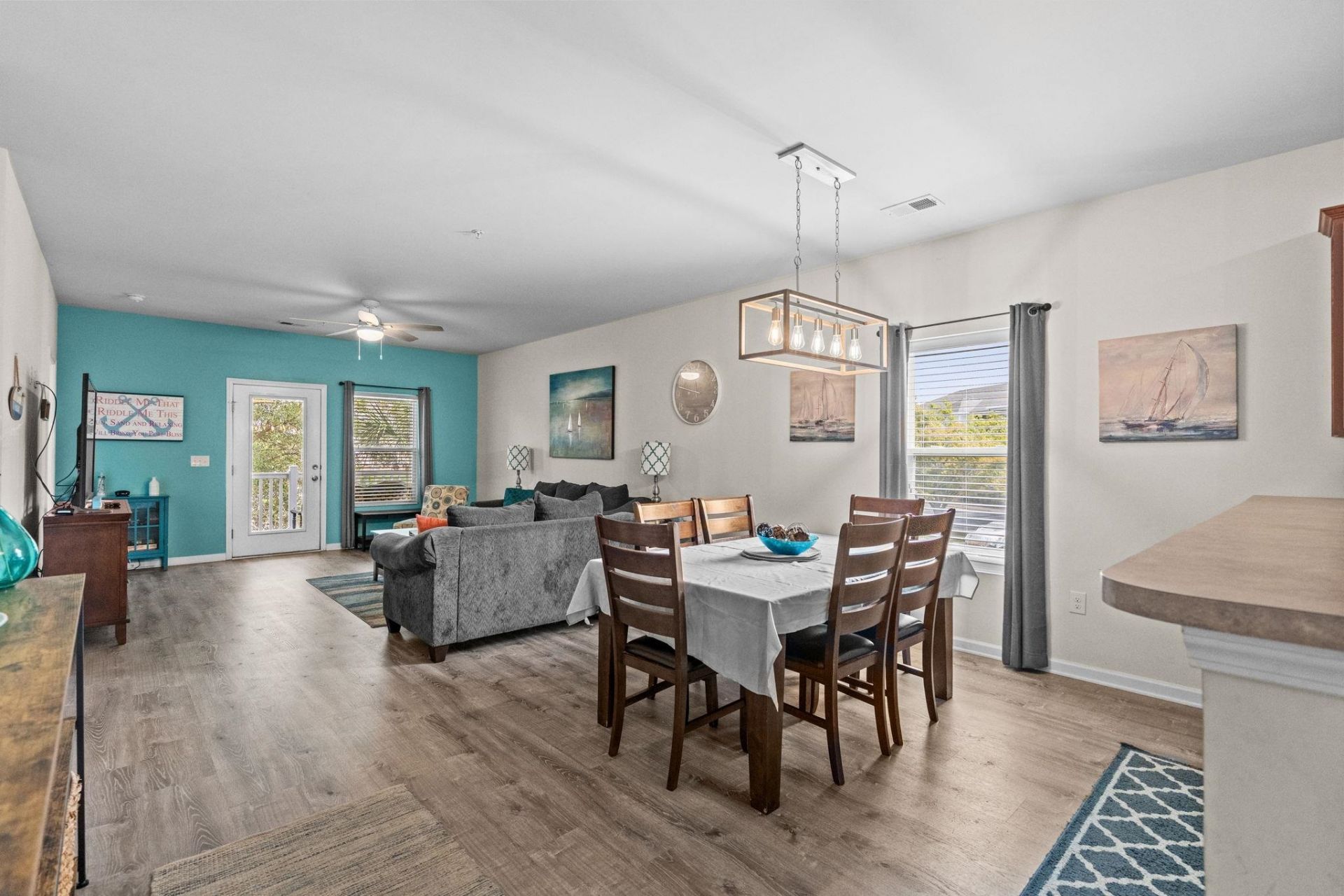 6253 Catalina Dr. Photo 10