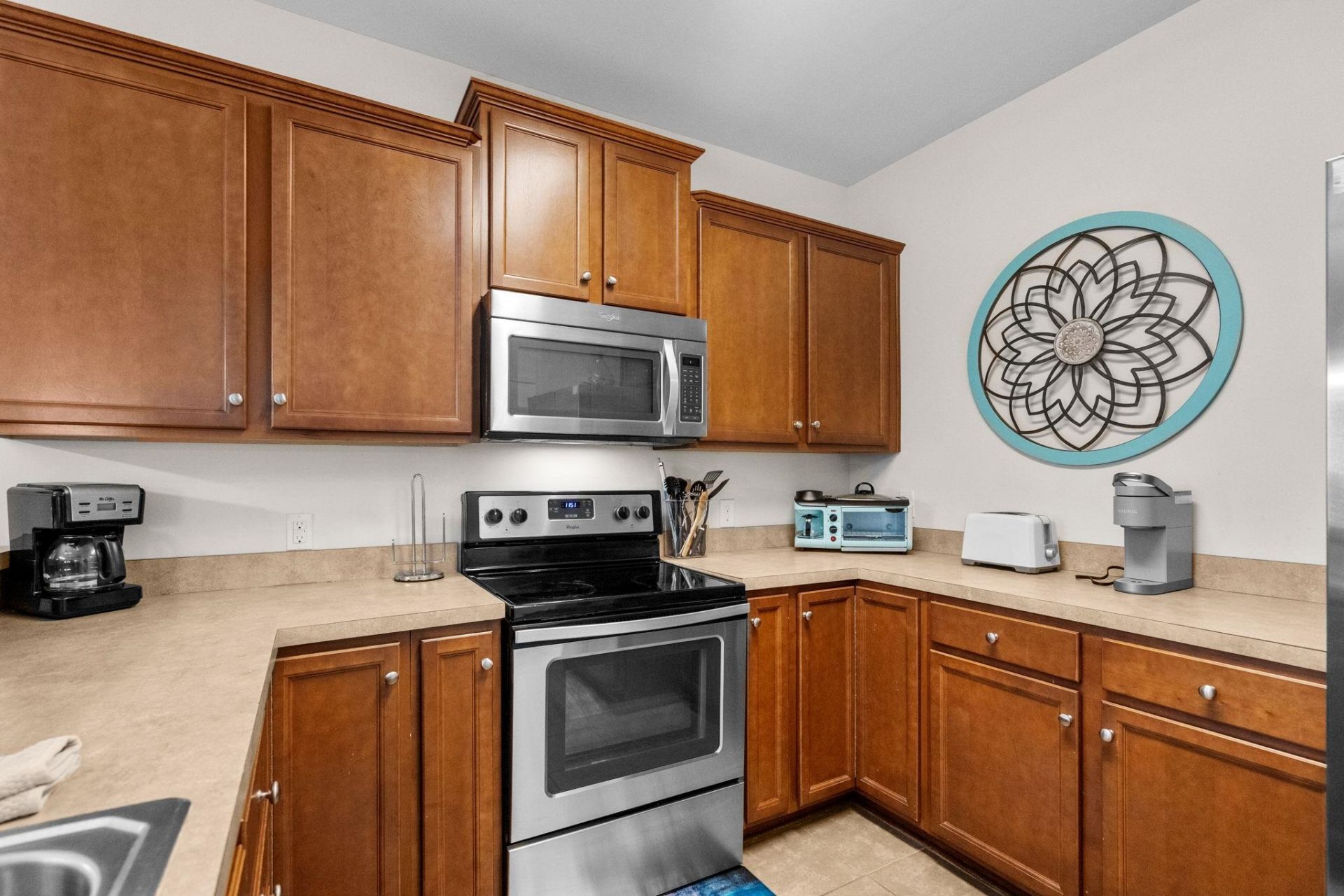 6253 Catalina Dr. Photo 8