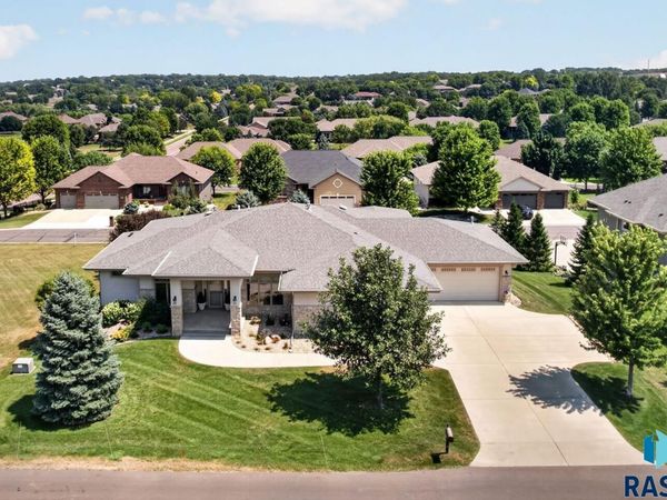 3001 W Old Yankton Rd, Sioux Falls, SD 57108