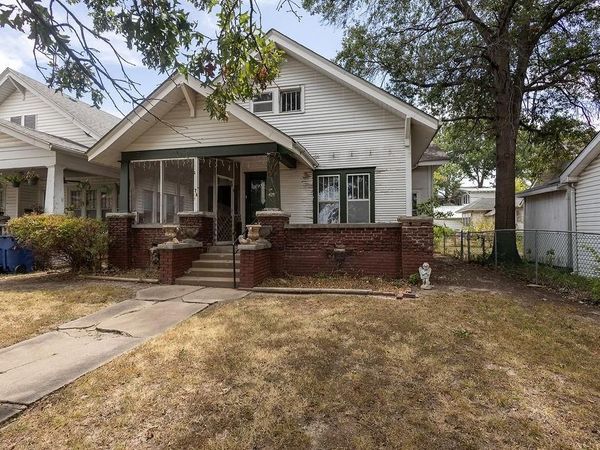 409 W 5th Street, Coffeyville, KS 67337