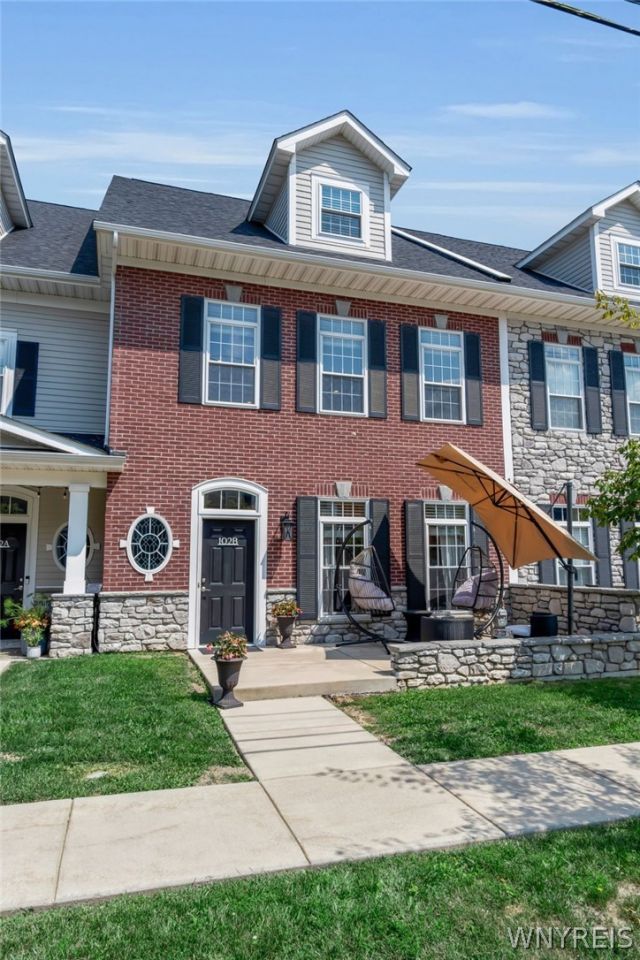 102 California Drive, Unit B, Buffalo, NY 14221 Main Photo
