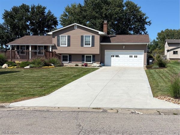 164 Runnemede Drive, Youngstown, OH 44512