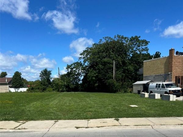 500 W 6th Street , Lorain, OH 44052