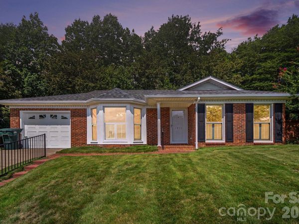 1912 Wexford Court , Gastonia, NC 28054