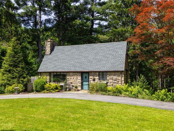 1000 Penfield Rd , Rochester, NY 14625