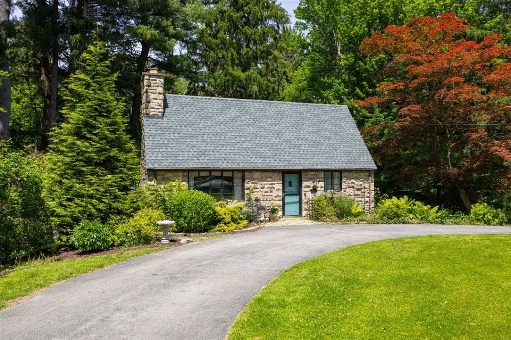 1000 Penfield Rd, Rochester, NY 14625 Main Photo