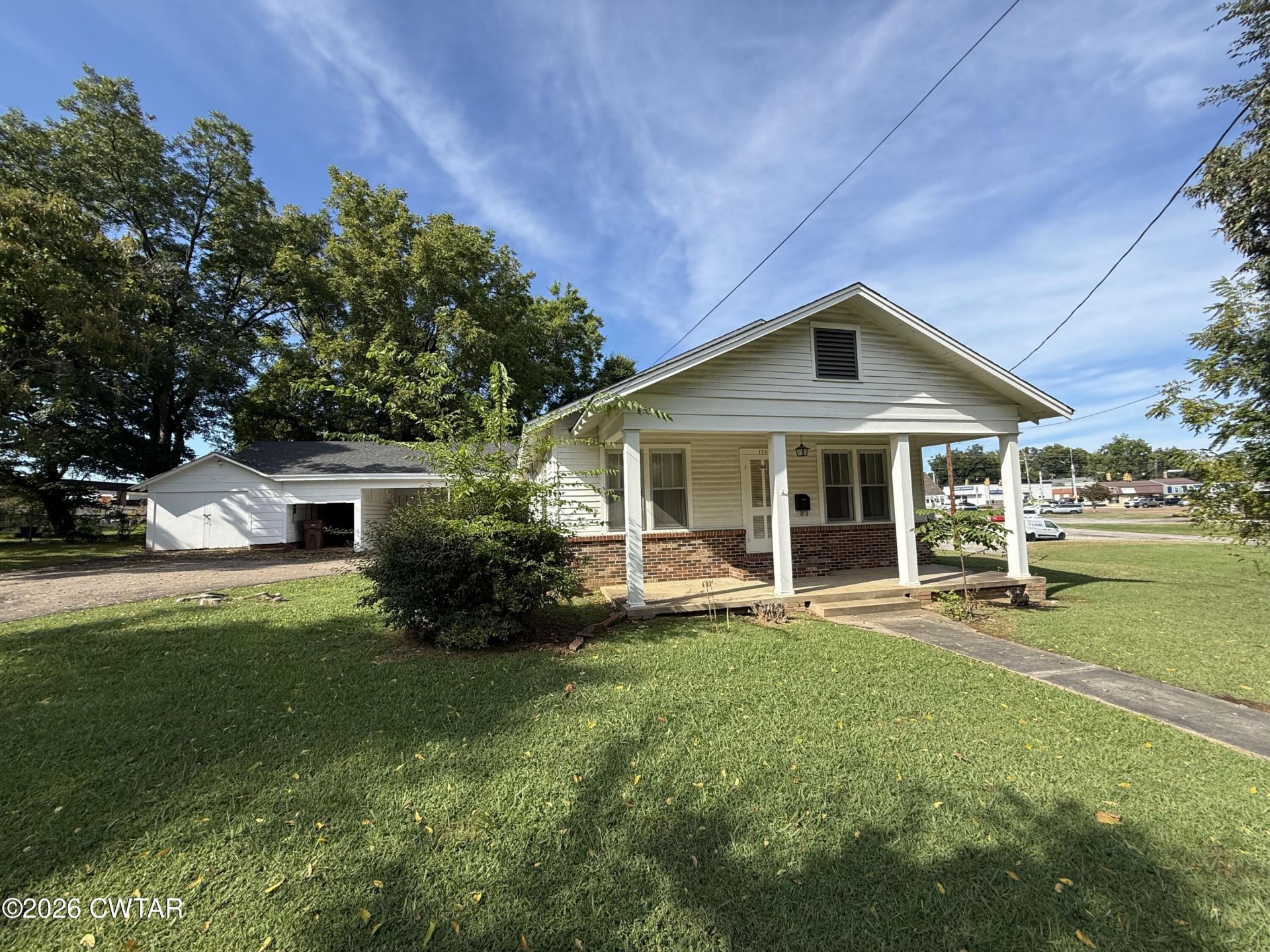190 N Main Street  Lexington, TN 38351