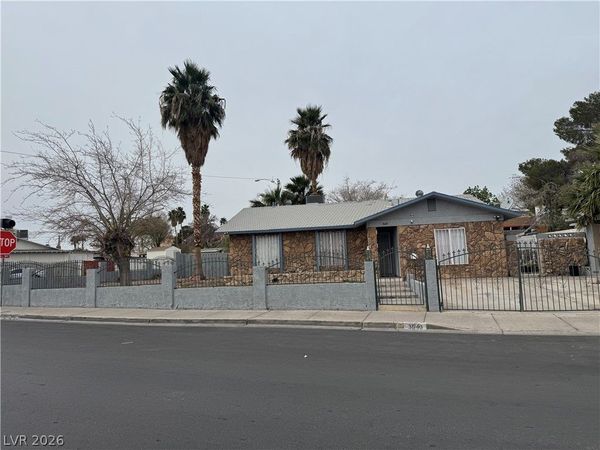 3643 Indios Avenue , Las Vegas, NV 89121
