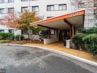 2016 N ADAMS STREET, Unit 204, ARLINGTON, VA 22201