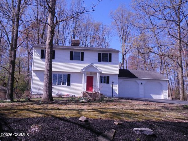 712 BOGAR Drive , Selinsgrove, PA 17870